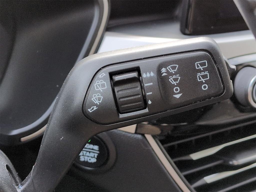 Thumbnail: 2022 Ford Escape - 32