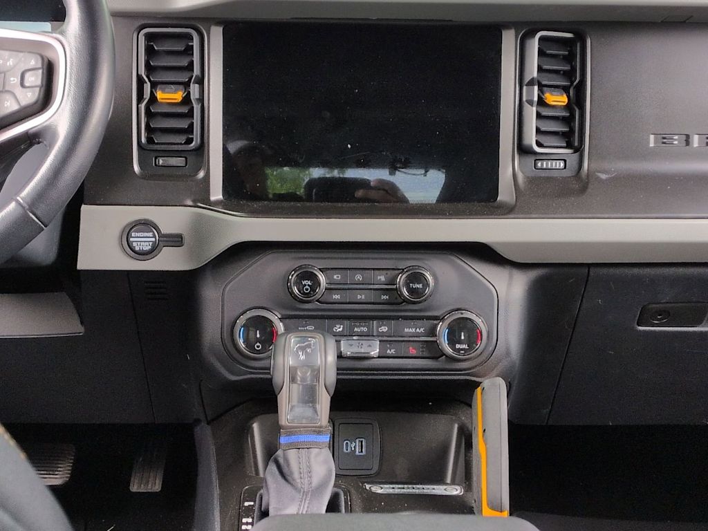 Thumbnail: 2022 Ford Bronco - 14