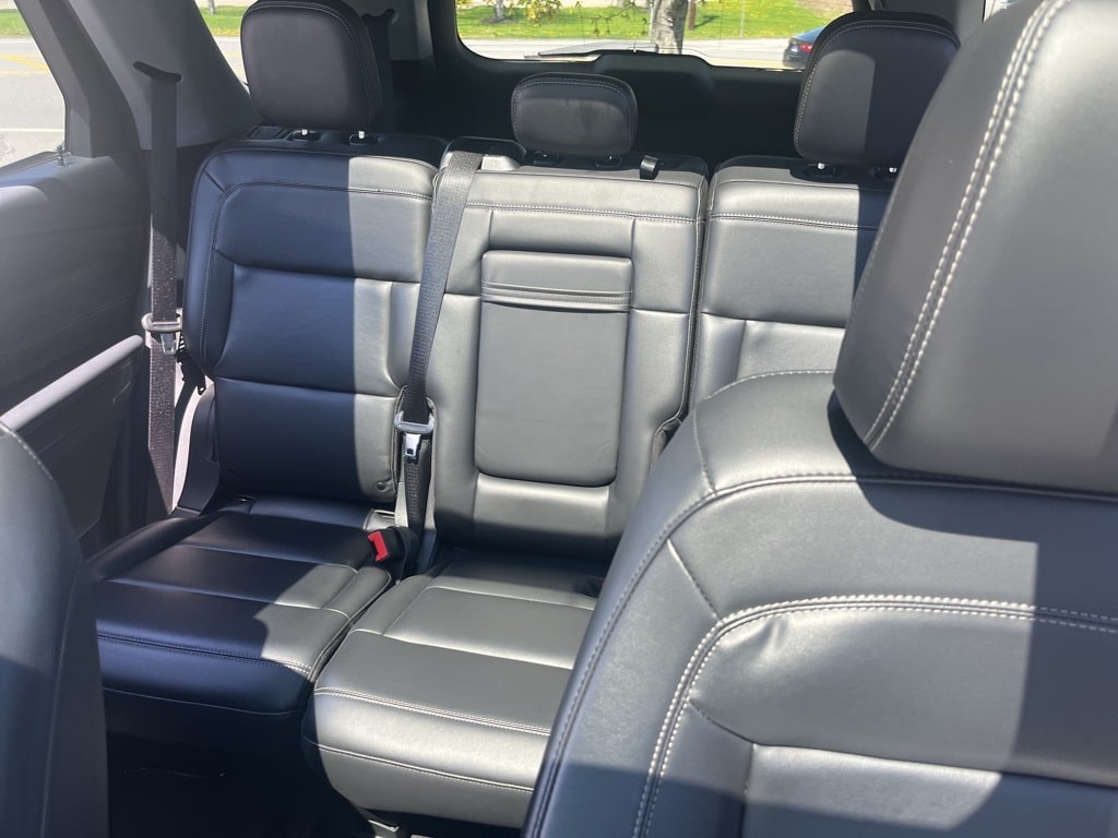 2022 Ford Explorer XLT 7