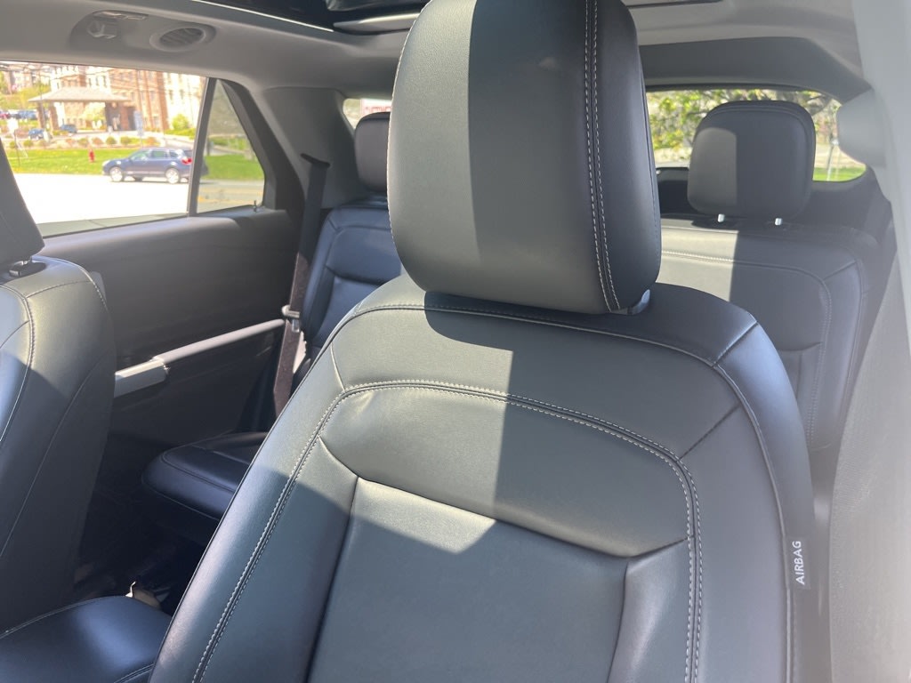 2022 Ford Explorer XLT 6
