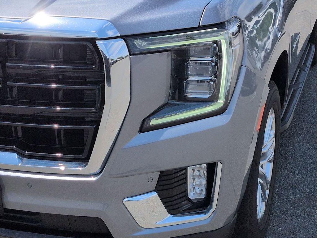 Thumbnail: 2022 GMC Yukon XL - 25