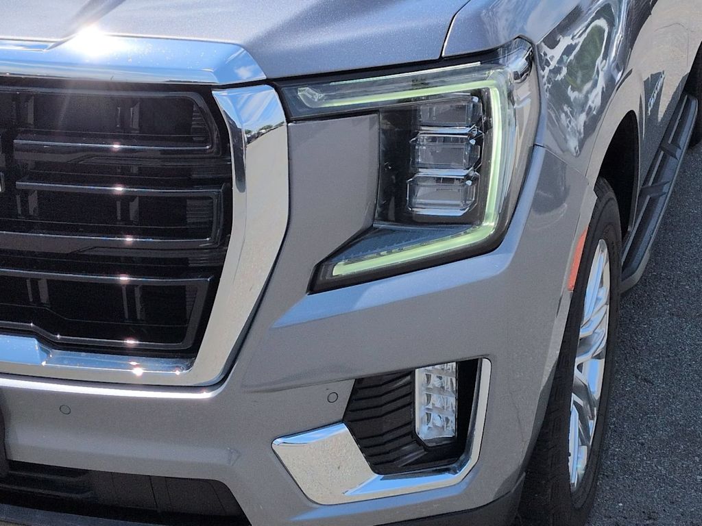 Thumbnail: 2022 GMC Yukon XL - 25