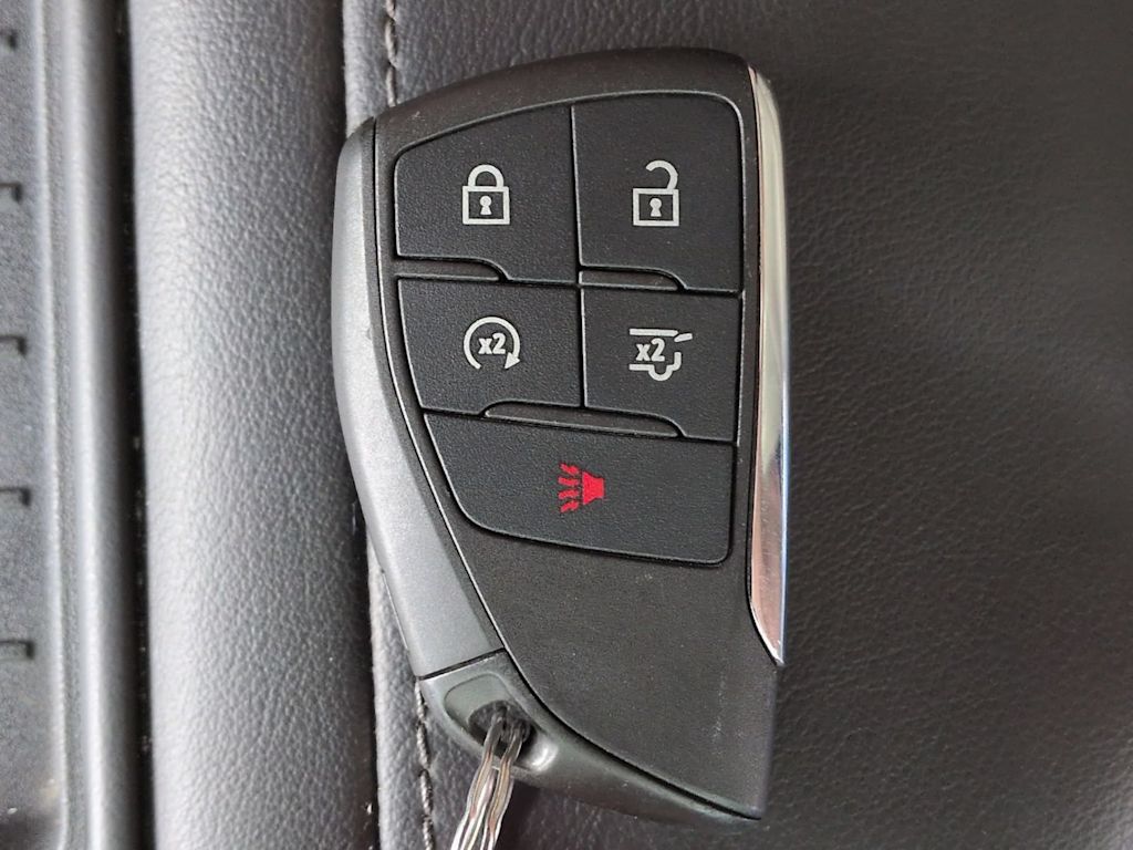 Thumbnail: 2022 GMC Yukon XL - 18