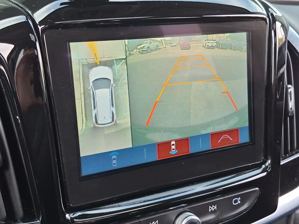 Thumbnail: 2019 Chevrolet Traverse - 15