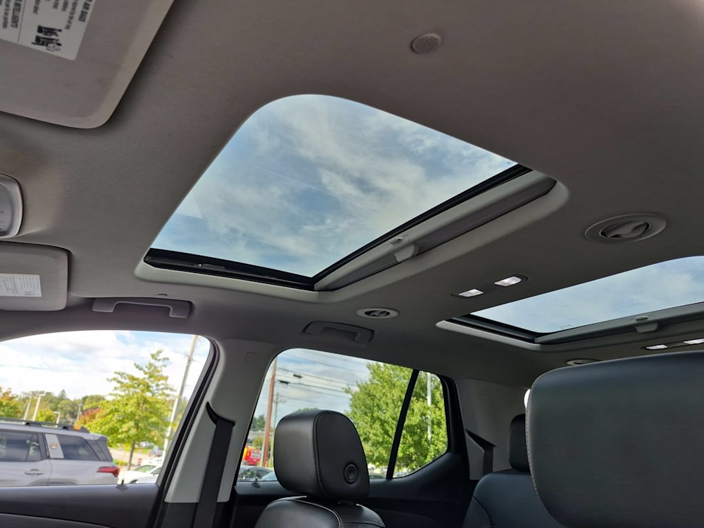 Thumbnail: 2019 Chevrolet Traverse - 29