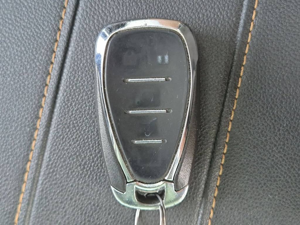Thumbnail: 2019 Chevrolet Traverse - 19