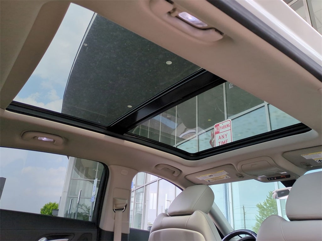 Thumbnail: 2019 Cadillac XT4 - 30