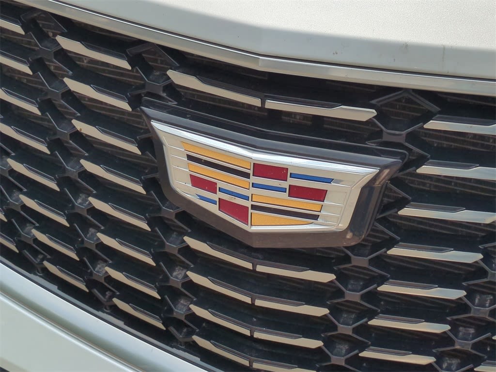 Thumbnail: 2019 Cadillac XT4 - 6