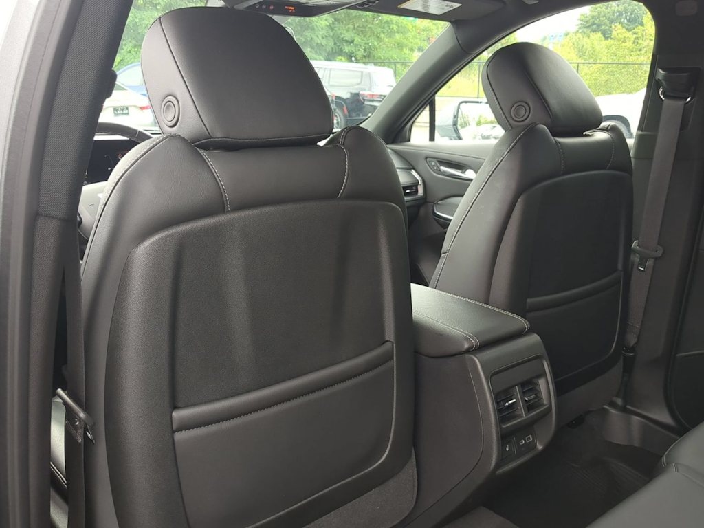 Thumbnail: 2024 Cadillac XT4 - 12