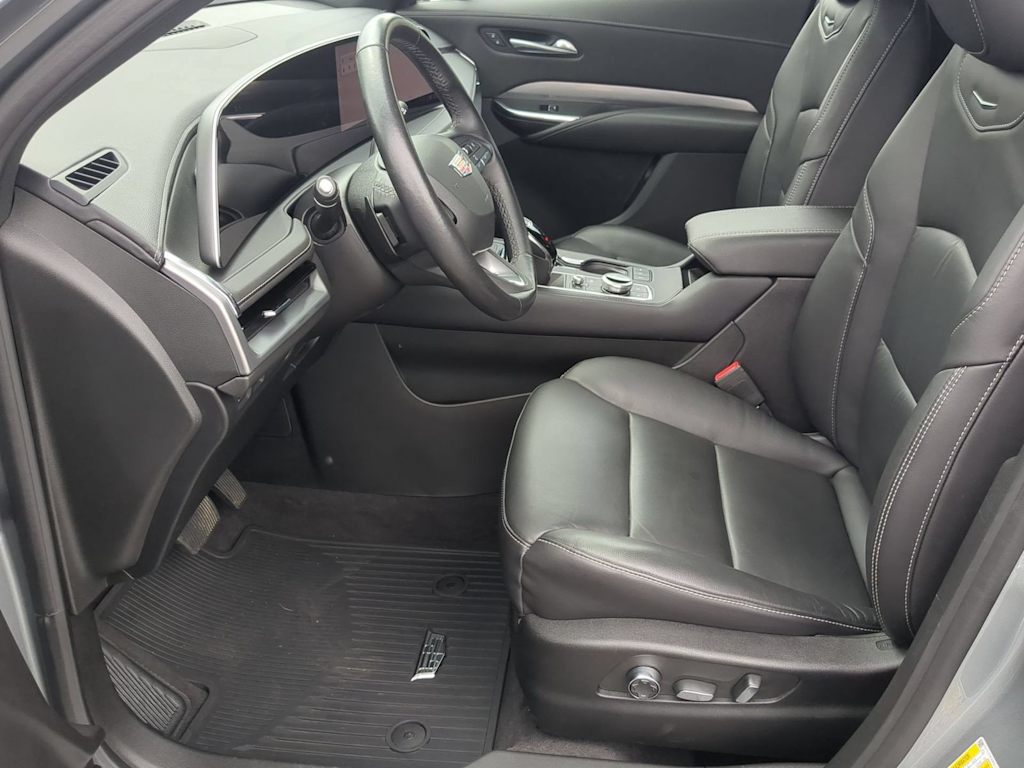Thumbnail: 2024 Cadillac XT4 - 10