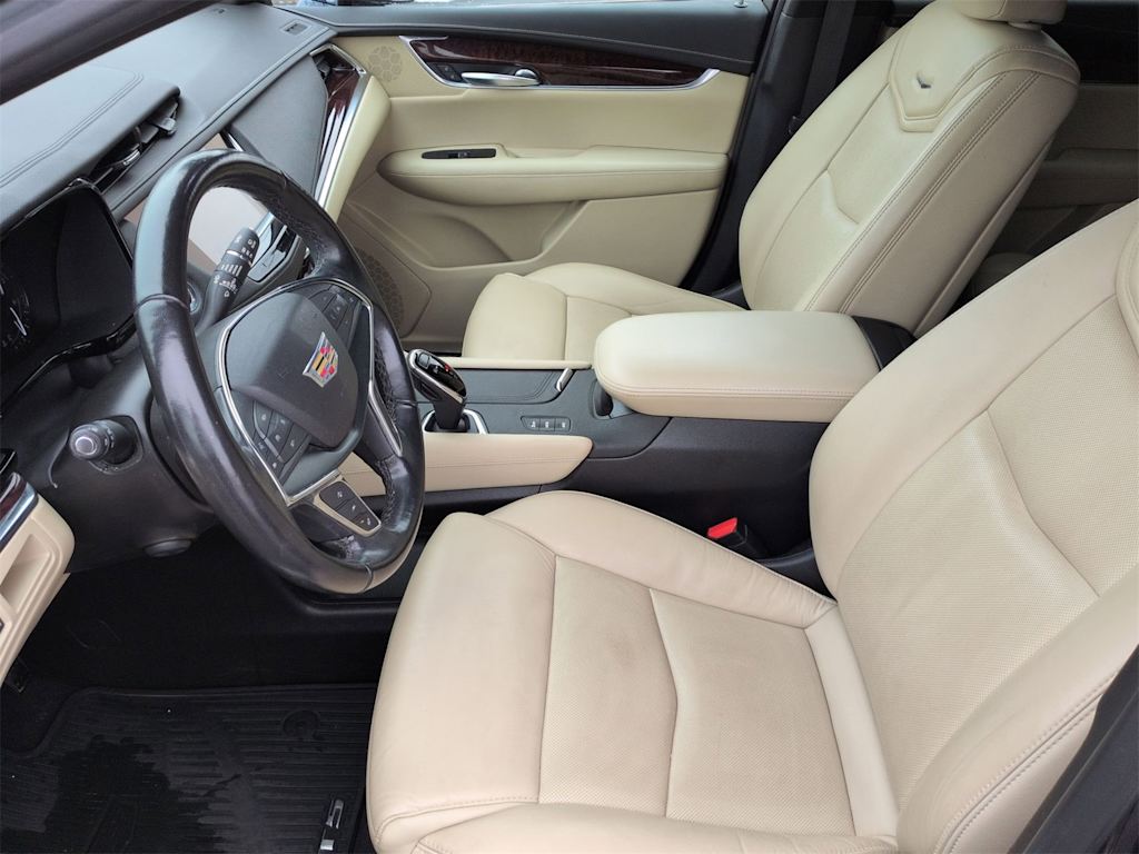 Thumbnail: 2019 Cadillac XT5 - 11