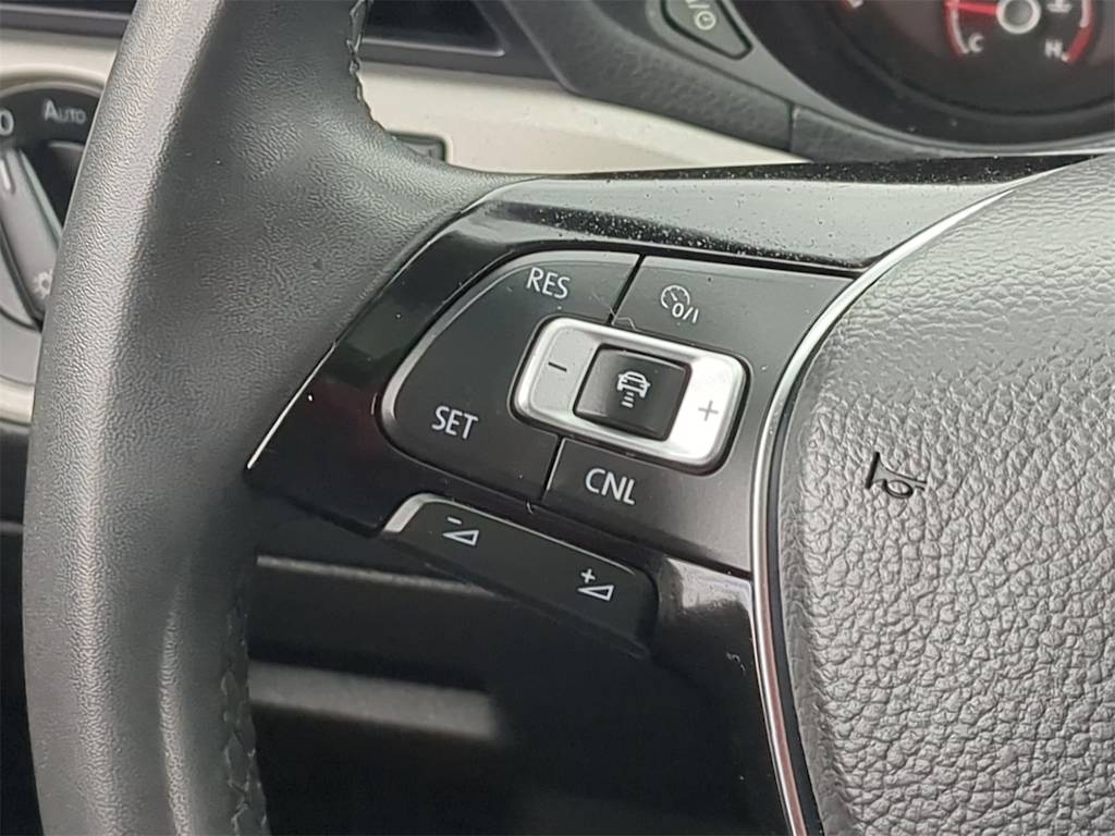 Thumbnail: 2022 Volkswagen Passat - 29