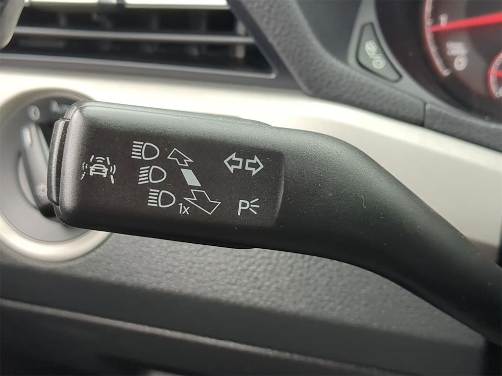 Thumbnail: 2022 Volkswagen Passat - 32