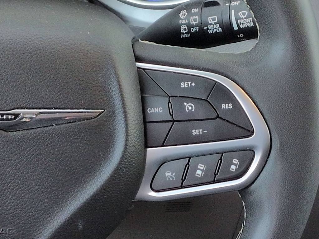 Thumbnail: 2024 Chrysler Pacifica - 30