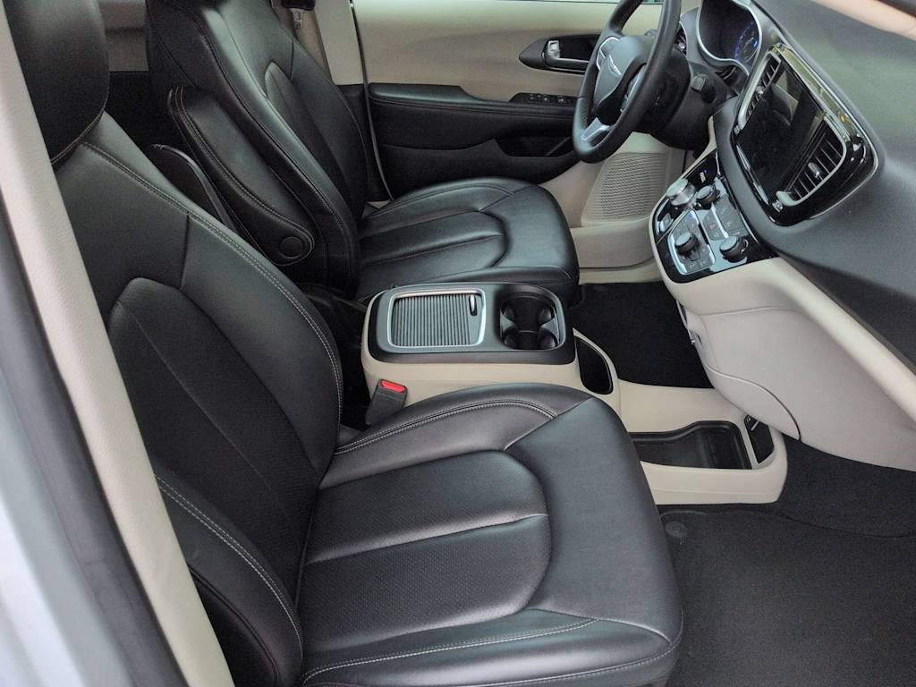 Thumbnail: 2024 Chrysler Pacifica - 28