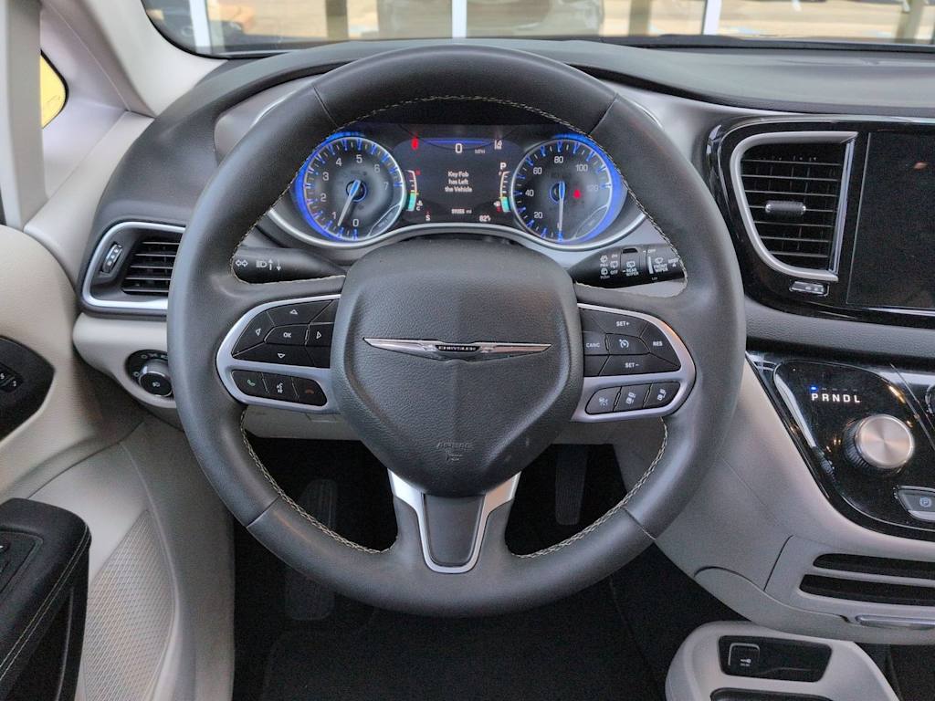 Thumbnail: 2024 Chrysler Pacifica - 14