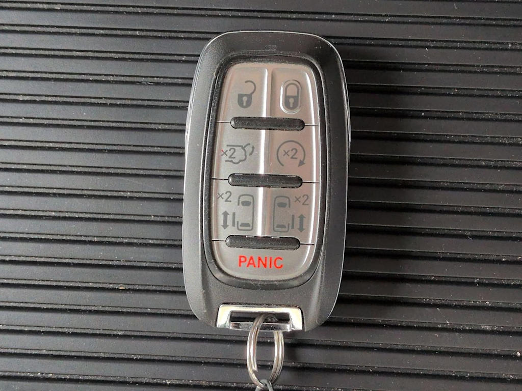 Thumbnail: 2024 Chrysler Pacifica - 18