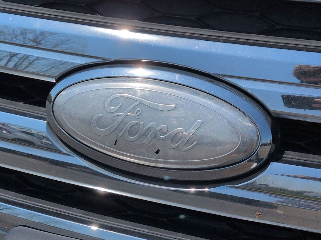 Thumbnail: 2012 Ford Edge - 25