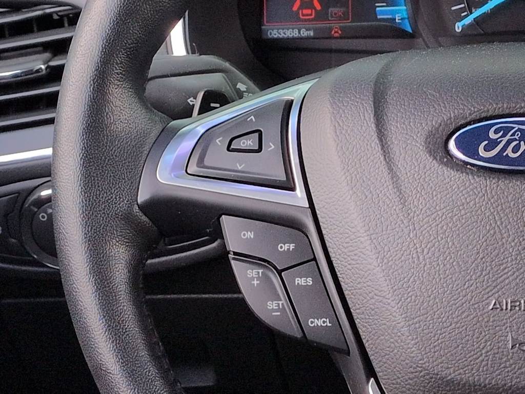 Thumbnail: 2017 Ford Edge - 30