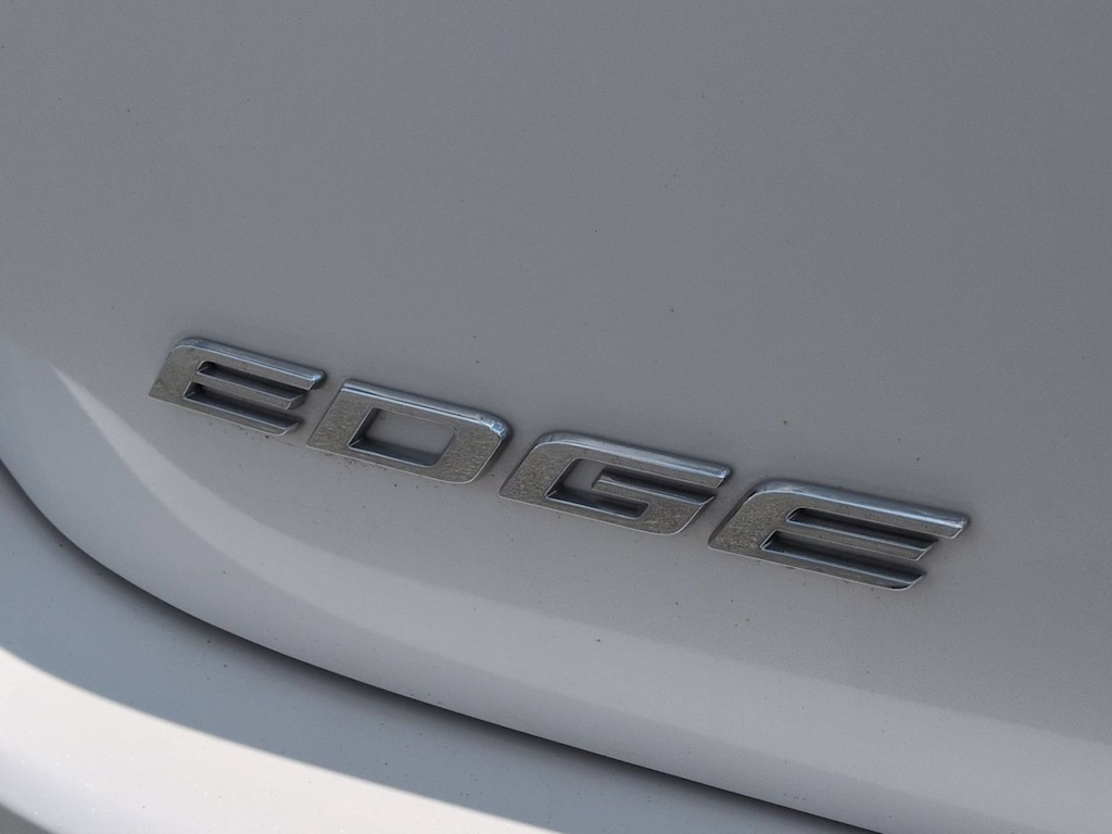 Thumbnail: 2017 Ford Edge - 26