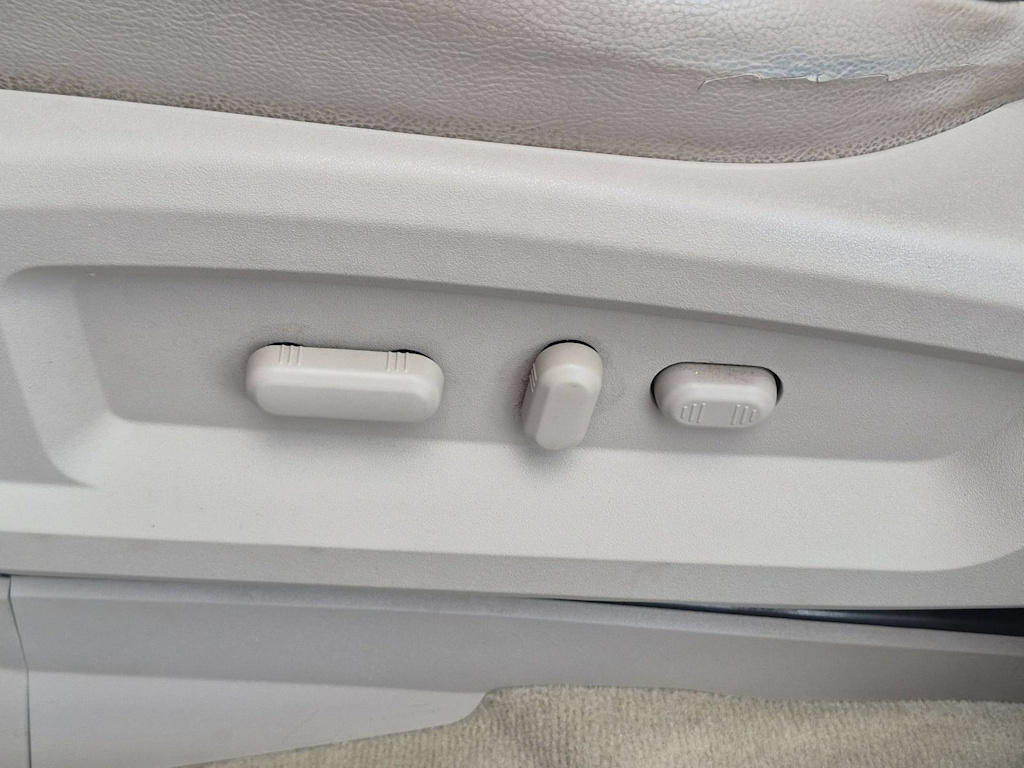 Thumbnail: 2012 Lincoln MKX - 28
