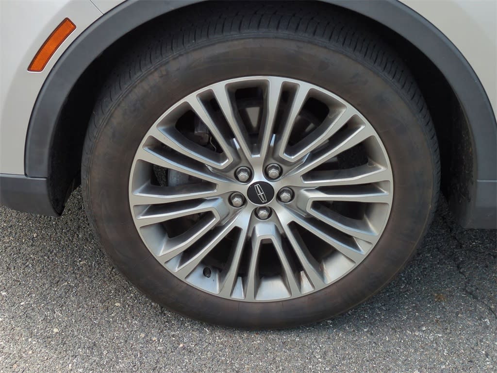 Thumbnail: 2018 Lincoln MKX - 24