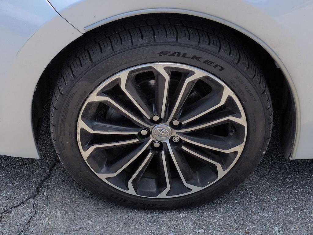 Thumbnail: 2014 Toyota Corolla - 7