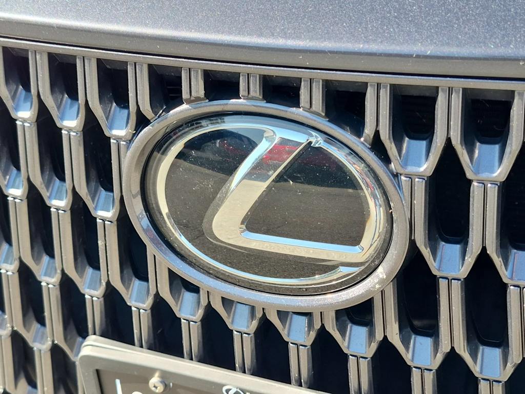 Thumbnail: 2025 Lexus ES - 8