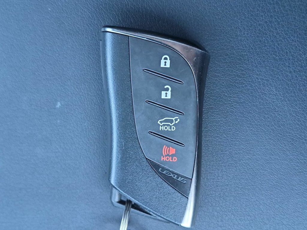 Thumbnail: 2025 Lexus ES - 19