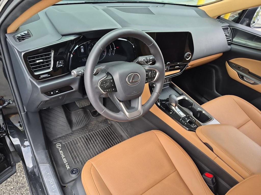 Thumbnail: 2024 Lexus ES - 2
