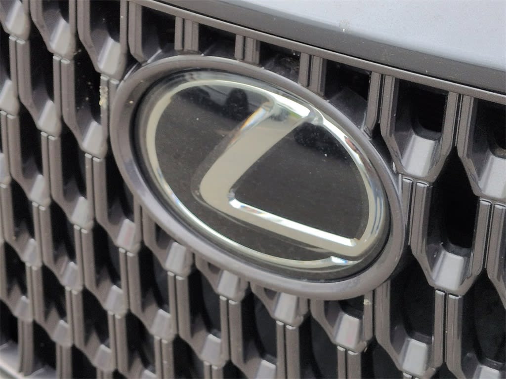 Thumbnail: 2024 Lexus ES - 8