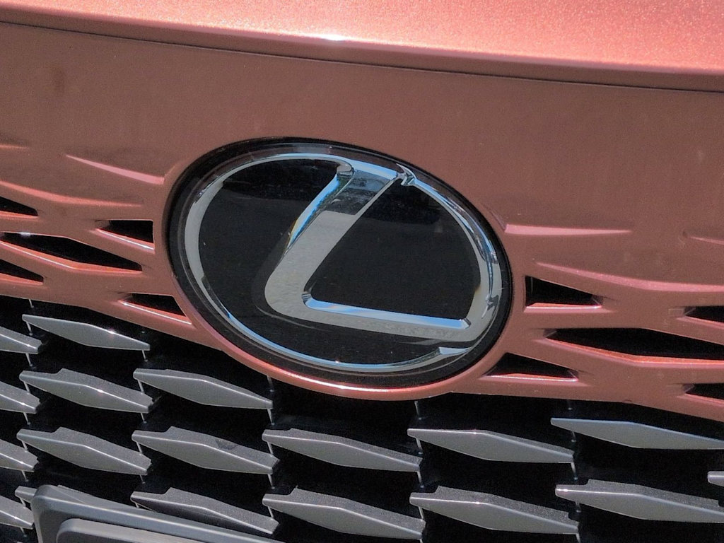 Thumbnail: 2023 Lexus RX - 7