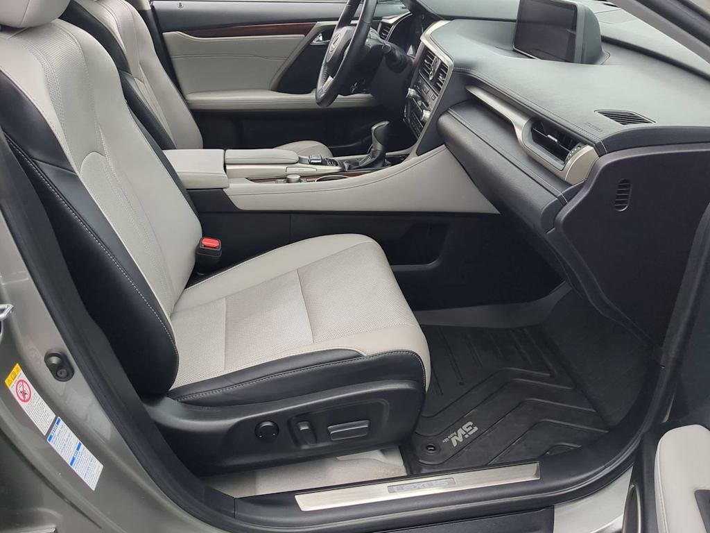 Thumbnail: 2018 Lexus RX - 12