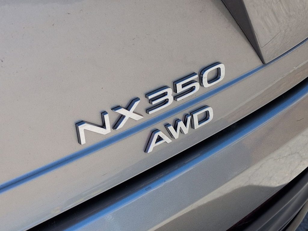 Thumbnail: 2024 Lexus ES - 7