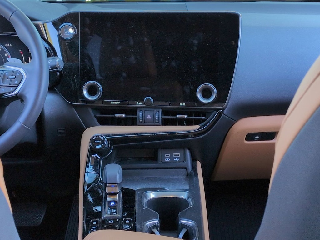 Thumbnail: 2024 Lexus ES - 15