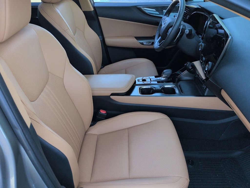 Thumbnail: 2024 Lexus ES - 31