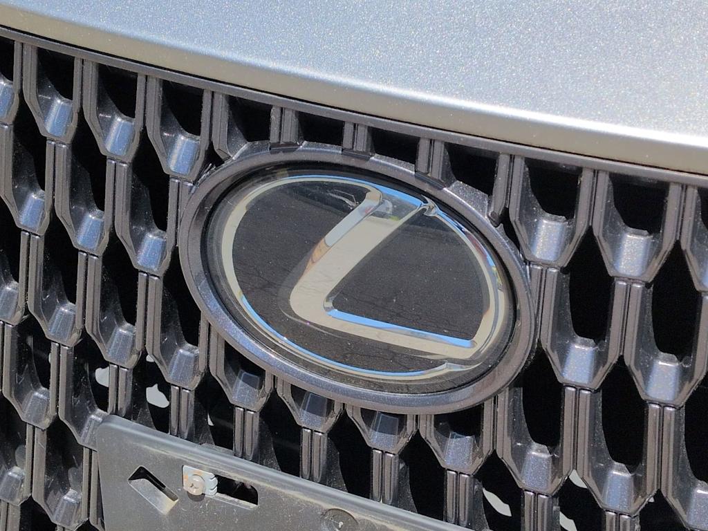Thumbnail: 2024 Lexus ES - 9