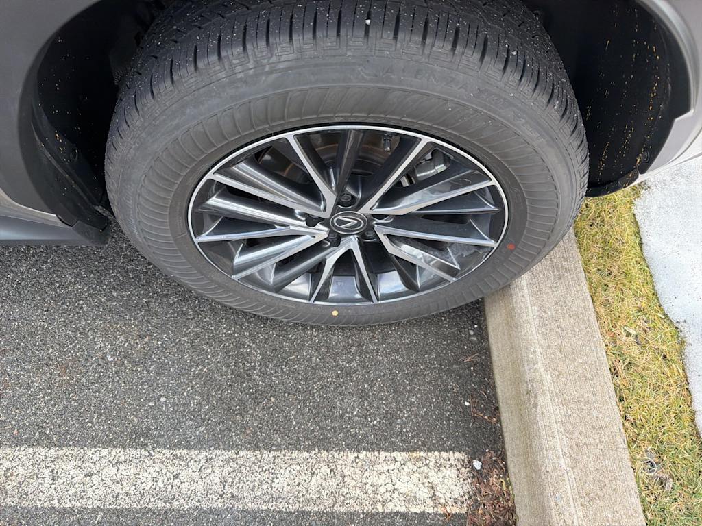 Thumbnail: 2025 Lexus ES - 16