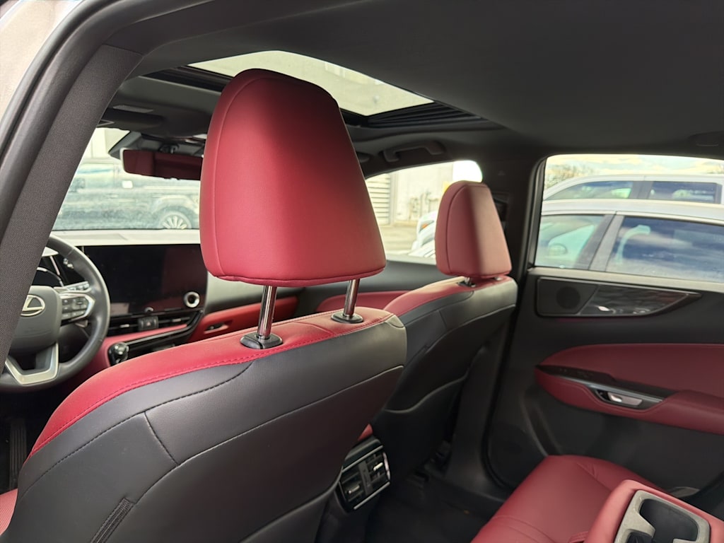 Thumbnail: 2025 Lexus ES - 7