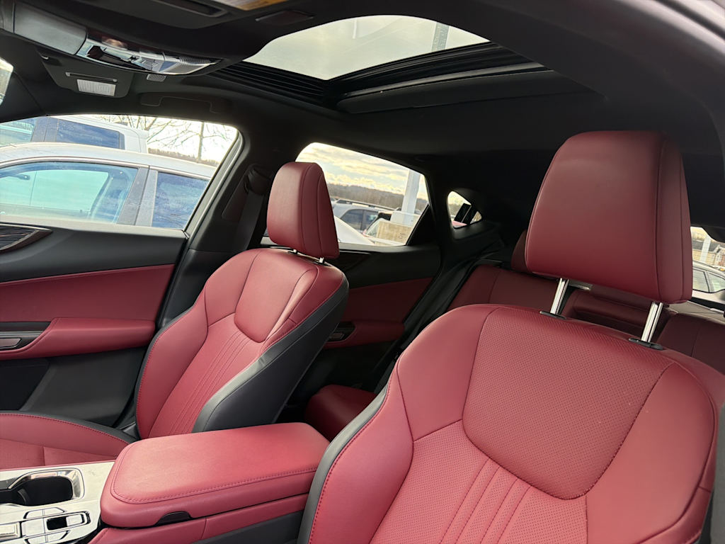 Thumbnail: 2025 Lexus ES - 8