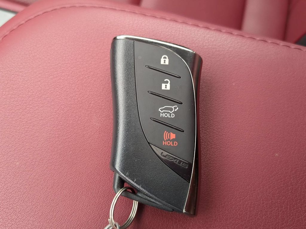 Thumbnail: 2024 Lexus ES - 19
