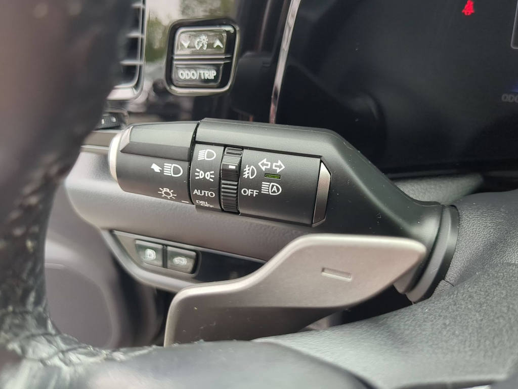 Thumbnail: 2024 Lexus ES - 36