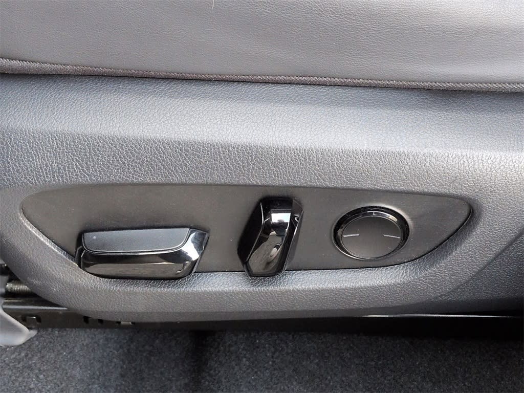 Thumbnail: 2024 Lexus ES - 27