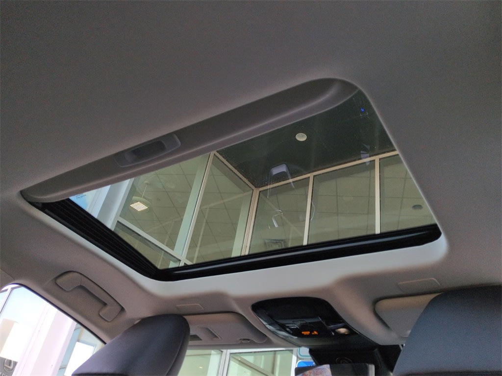 Thumbnail: 2024 Lexus ES - 31