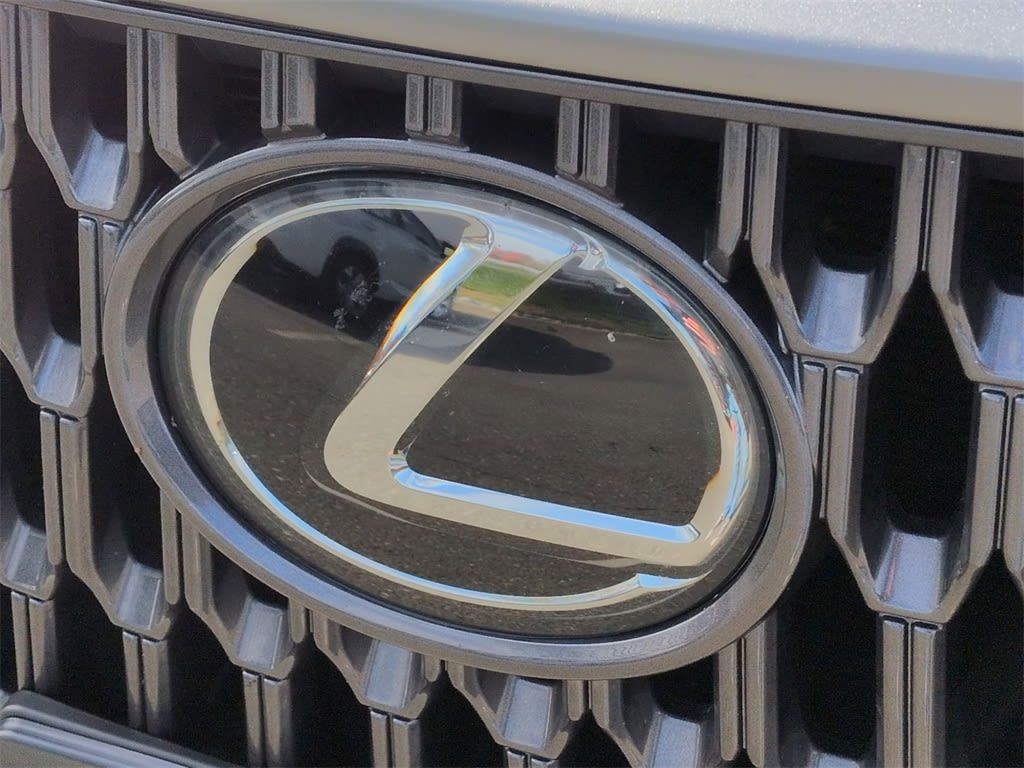 Thumbnail: 2024 Lexus ES - 9