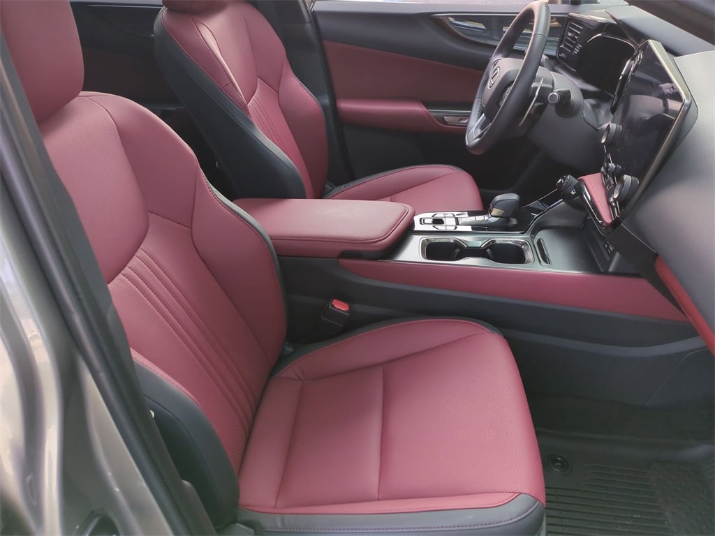 2025 Lexus ES 350 31
