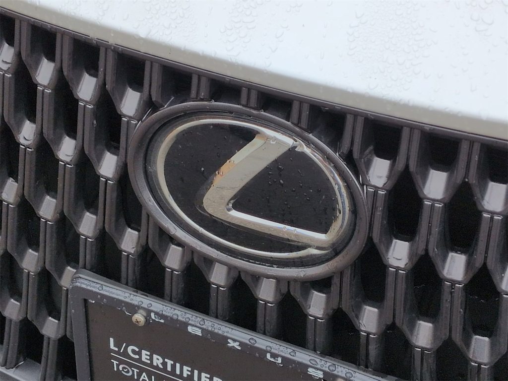 Thumbnail: 2024 Lexus ES - 7