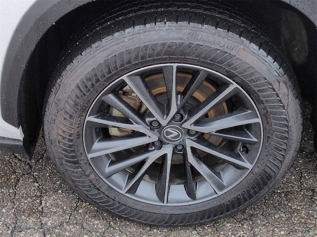 Thumbnail: 2024 Lexus ES - 8