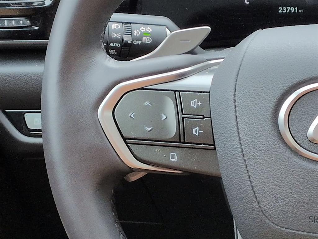 Thumbnail: 2024 Lexus ES - 31