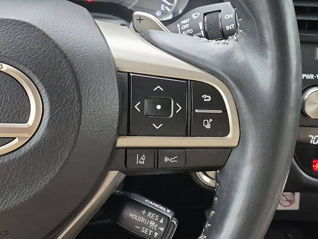 Thumbnail: 2021 Lexus RX - 33